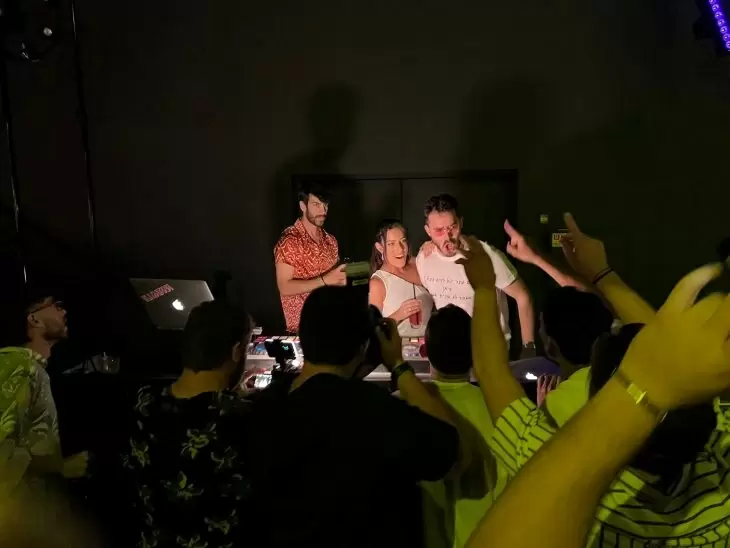 review gallery