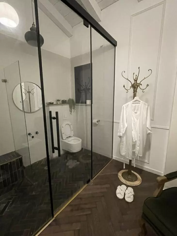 review gallery
