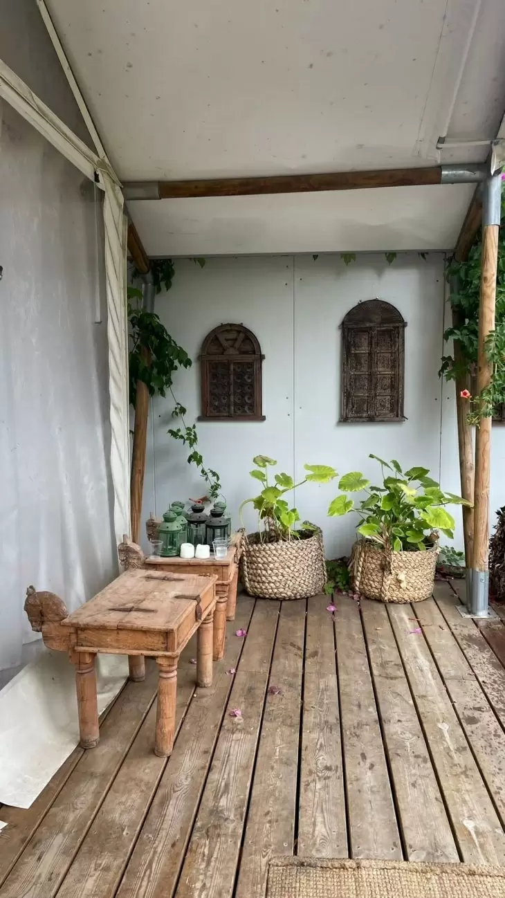 review gallery