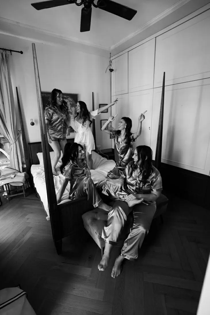 review gallery