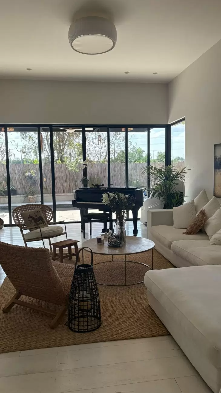 review gallery