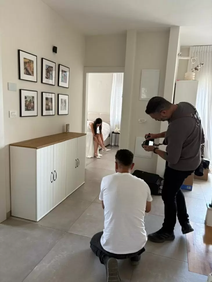 review gallery