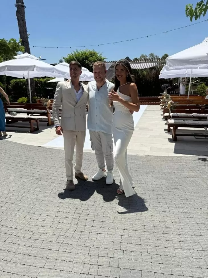 review gallery