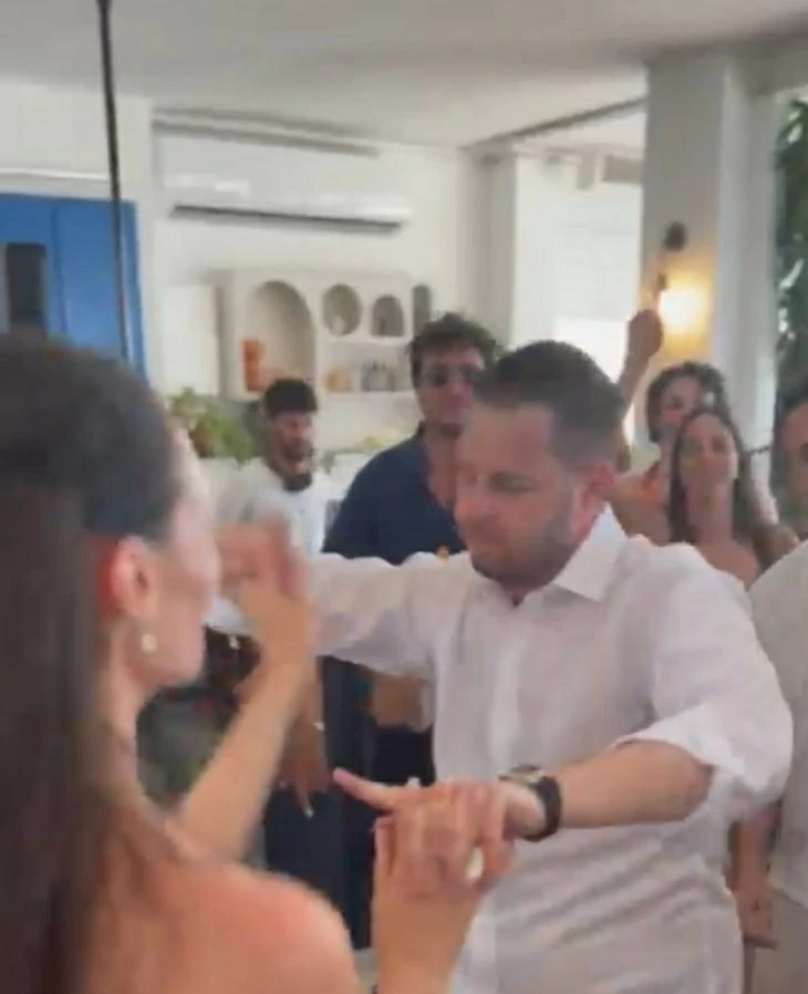 review gallery