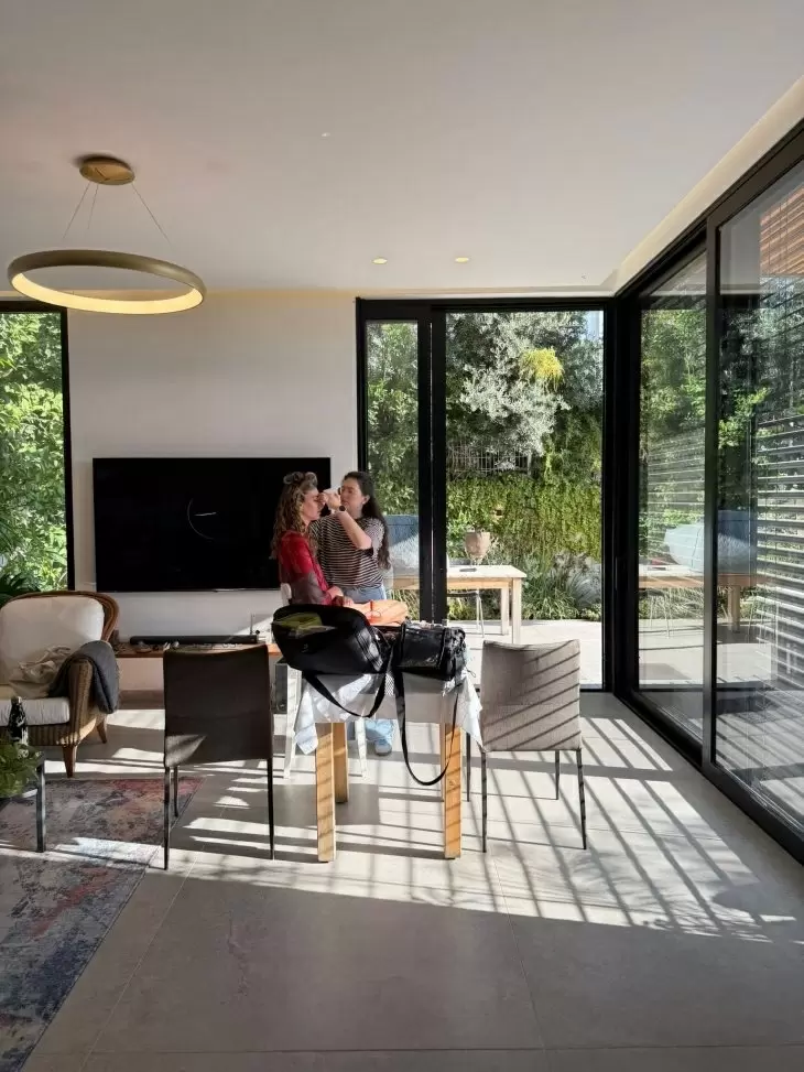 review gallery