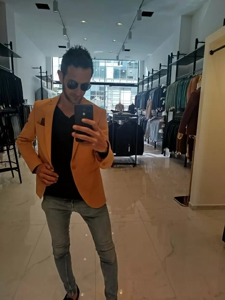review gallery