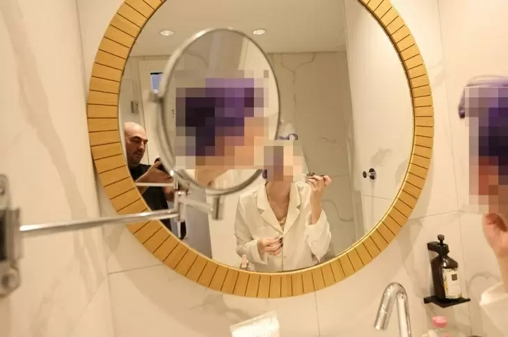 review gallery