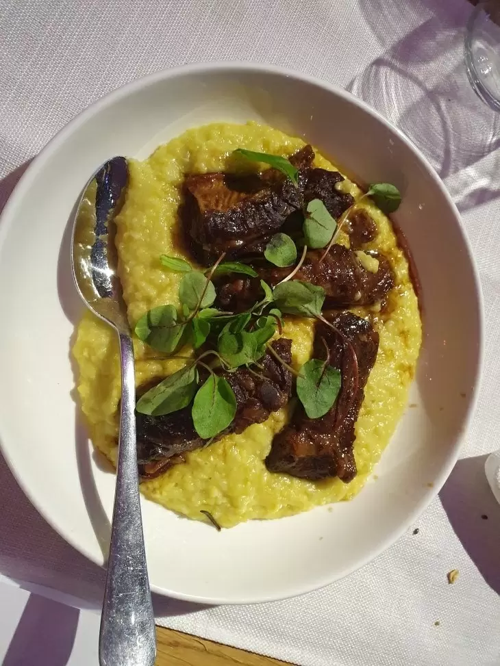 review gallery