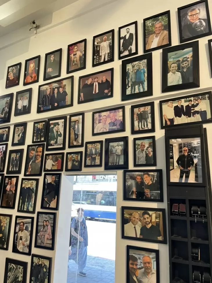 review gallery square