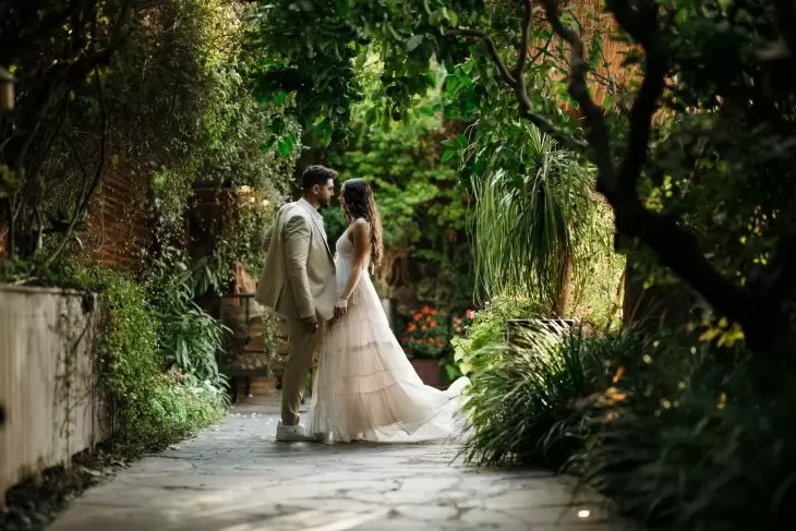 review gallery