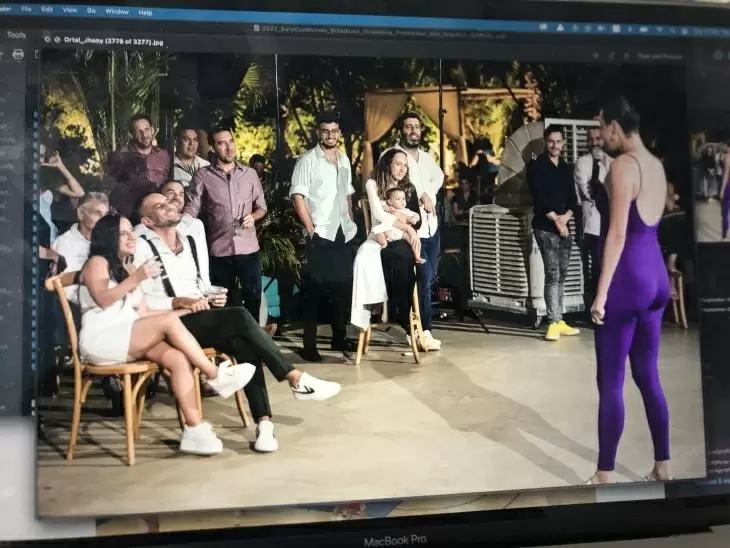 review gallery