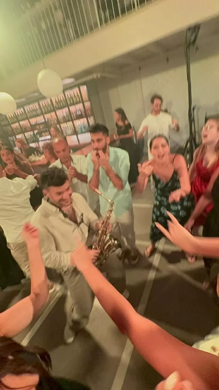 review gallery