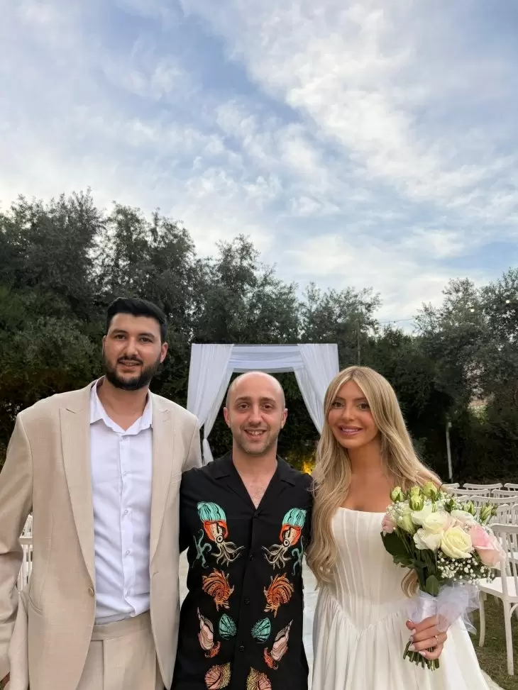 review gallery