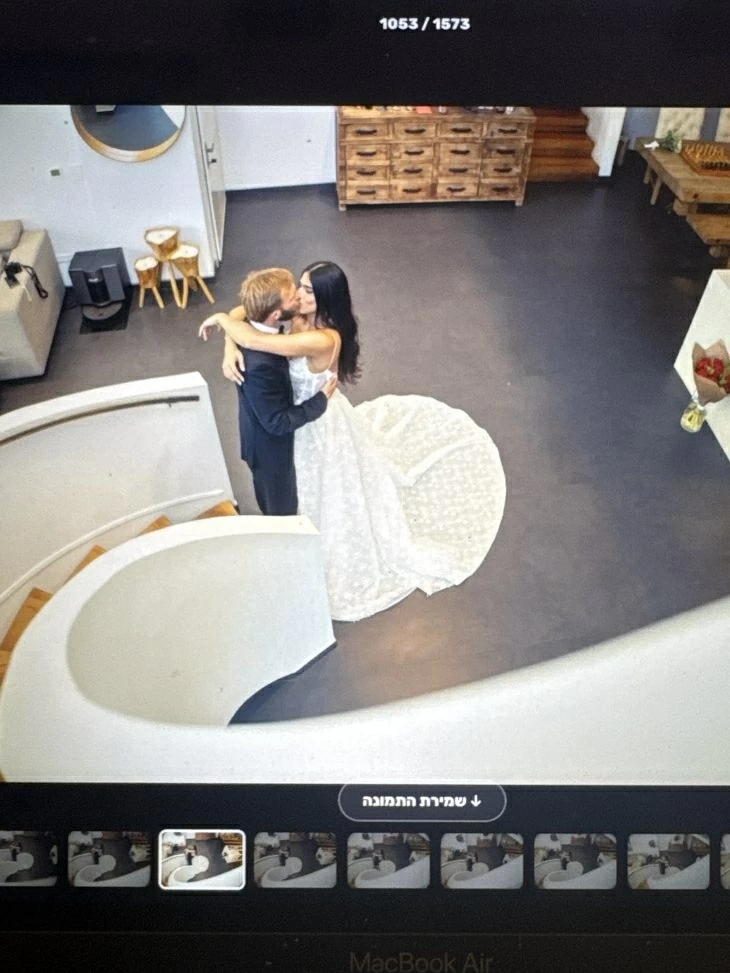review gallery