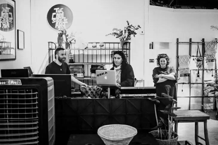review gallery