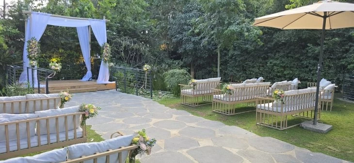 review gallery