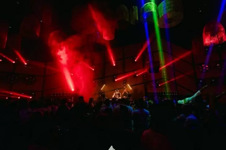 review gallery