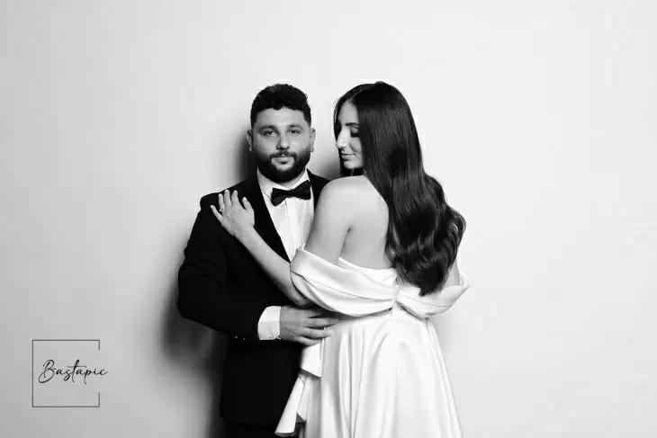 review gallery